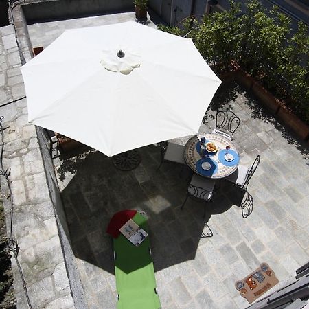 Casa Sofia Apartment เมนาจโจ ภายนอก รูปภาพ